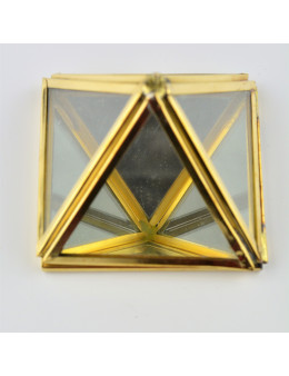 Pyramide en verre