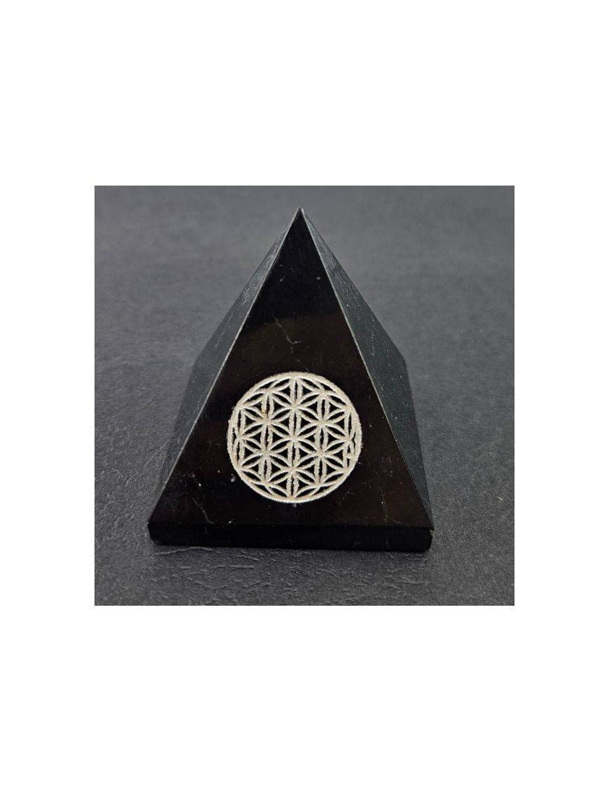  Pyramide Shungite 5 cm avec le symbole Fleur de vie