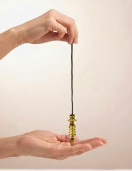 Pendule Isis doré petit modèle avec témoin