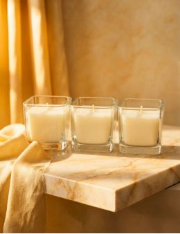 Trio de bougies carrées blanches