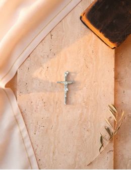 Pendentif Crucifix argent avec christ rhodié