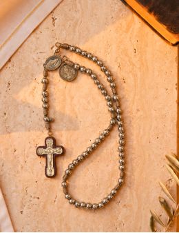 Chapelet de combat Saint Benoît : livret corde et médailles