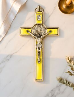 Crucifix / Croix de Saint Benoit en métal chromé et émail coloré 13 cm