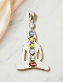Pendentif Yogi 7 chakras, argent 925 et pierres serties