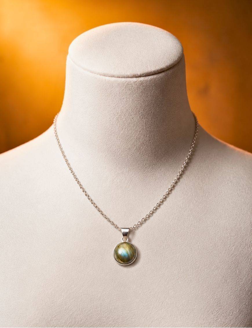 Pendentif argent 925 et labradorite ronde