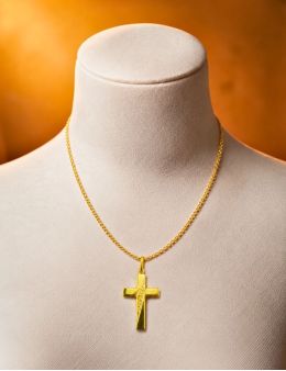 Pendentif Croix chrétienne en plaqué or