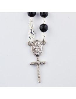 Dizainier avec chaîne argentée et perles noires imitation bois