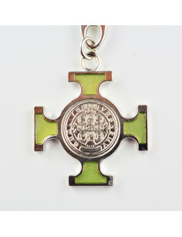 Porte-clés Saint Benoit croix celtique avec émail phosphorescent