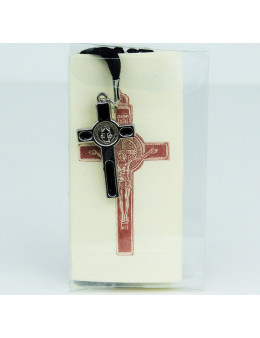 Croix Saint Benoit en métal argenté avec fond émaillé et cordon