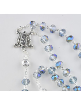 Chapelet avec chaîne argentée et perles colorées