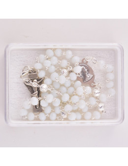 Chapelet avec chaîne argentée et perles colorées